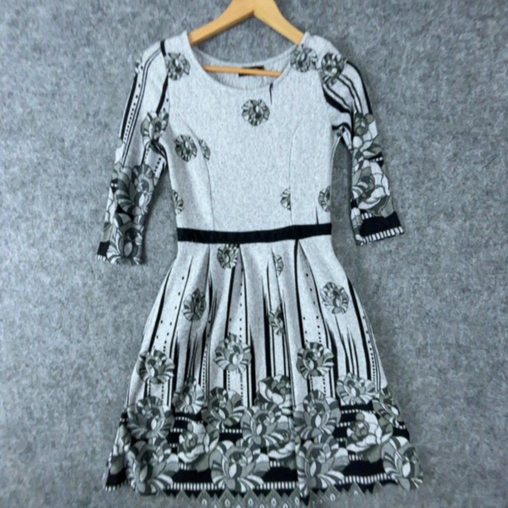 Reborn Fit & Flare Dress Womens Small Gray Floral Rose Classy Goth Y2K 3/4 Slv
